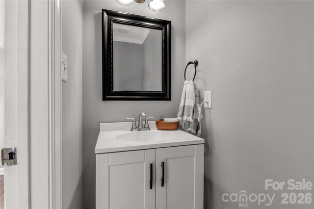 13213 Lampmeade Lane, Charlotte, NC 28273