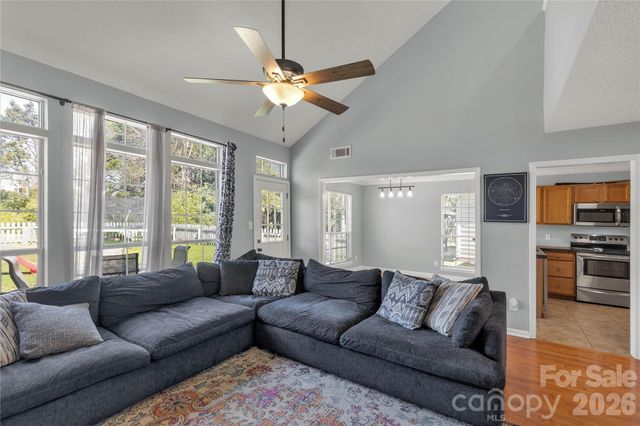 13213 Lampmeade Lane, Charlotte, NC 28273