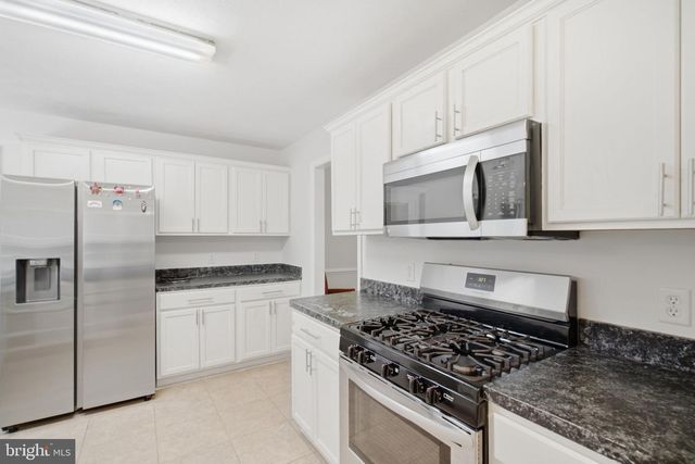 7527 STERLING DR, Fredericksburg, VA 22407