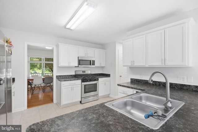 7527 STERLING DR, Fredericksburg, VA 22407