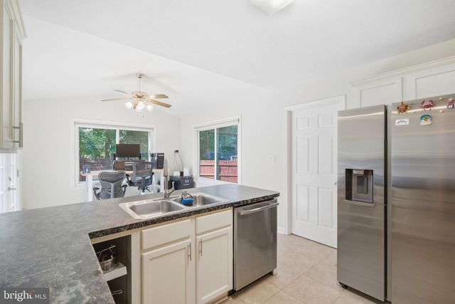 7527 STERLING DR, Fredericksburg, VA 22407