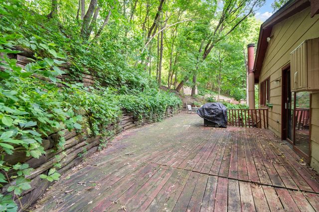 2805 Brookview Drive, Burnsville, MN 55337