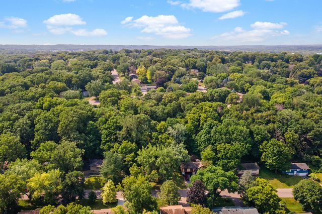 2805 Brookview Drive, Burnsville, MN 55337