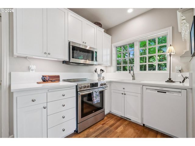 9931 Nw ABBEY Rd, Portland, OR 97229