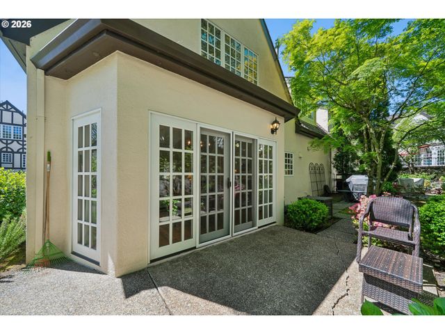9931 Nw ABBEY Rd, Portland, OR 97229