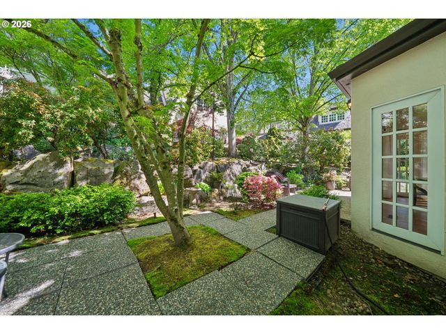 9931 Nw ABBEY Rd, Portland, OR 97229