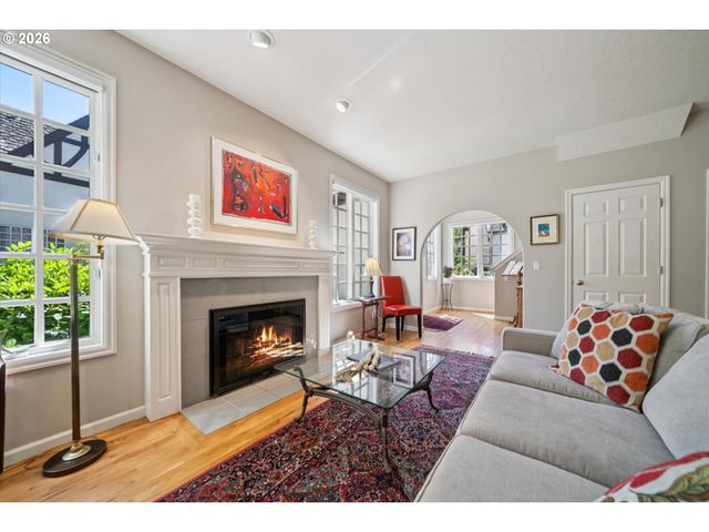 9931 Nw ABBEY Rd, Portland, OR 97229