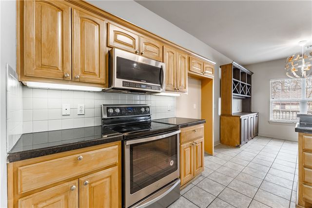 4303 W Olive Street, Rogers, AR 72756