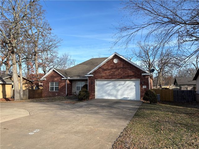 4303 W Olive Street, Rogers, AR 72756