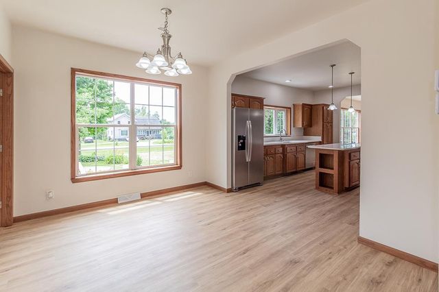 N4816 COUNTY ROAD B, New London, WI 54961
