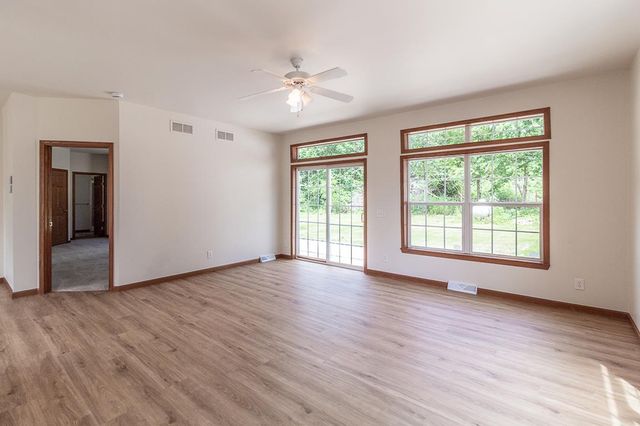 N4816 COUNTY ROAD B, New London, WI 54961
