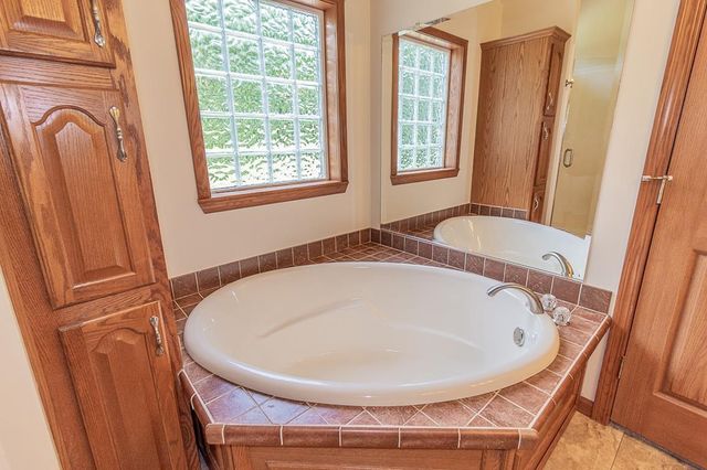 N4816 COUNTY ROAD B, New London, WI 54961