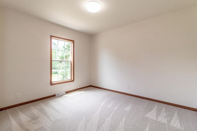N4816 COUNTY ROAD B, New London, WI 54961