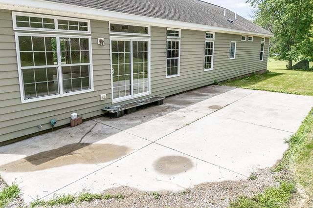 N4816 COUNTY ROAD B, New London, WI 54961