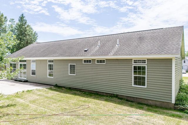 N4816 COUNTY ROAD B, New London, WI 54961