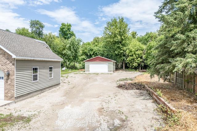 N4816 COUNTY ROAD B, New London, WI 54961