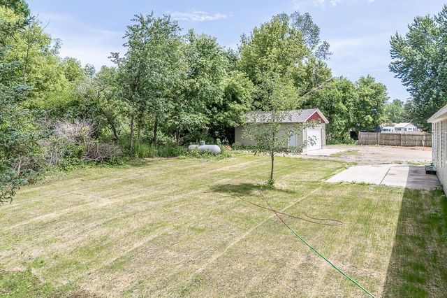 N4816 COUNTY ROAD B, New London, WI 54961