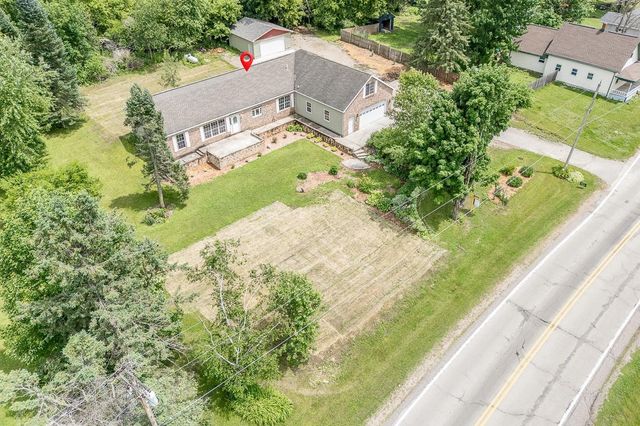 N4816 COUNTY ROAD B, New London, WI 54961