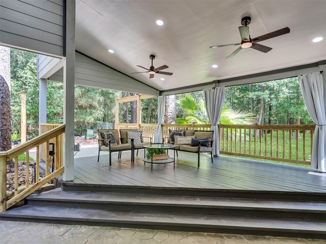 15734 Corinthian Way, Willis, TX 77318