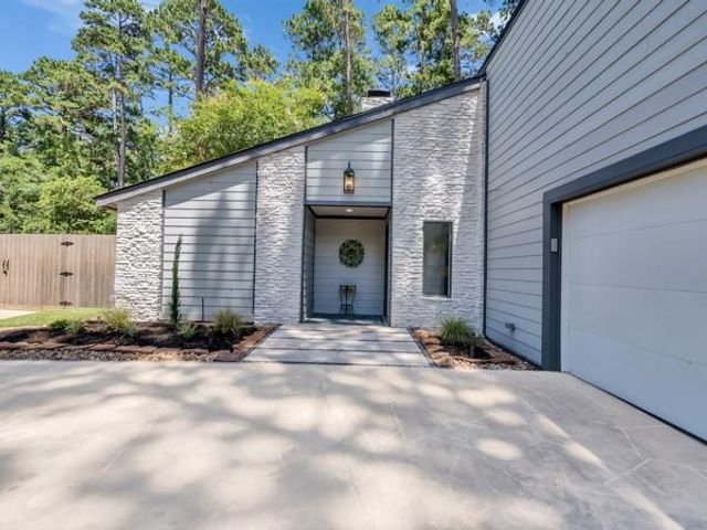 15734 Corinthian Way, Willis, TX 77318