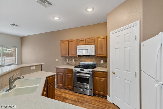 8710 Horizon Wind Avenue 103, Las Vegas, NV 89178