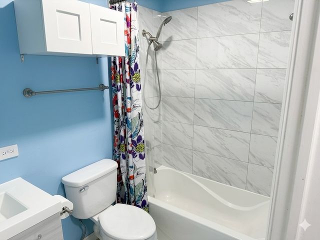 670 Marilyn Avenue 203, Glendale Heights, IL 60139
