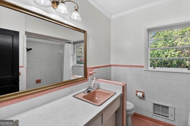 111 E Banks Street, Glennville, GA 30427