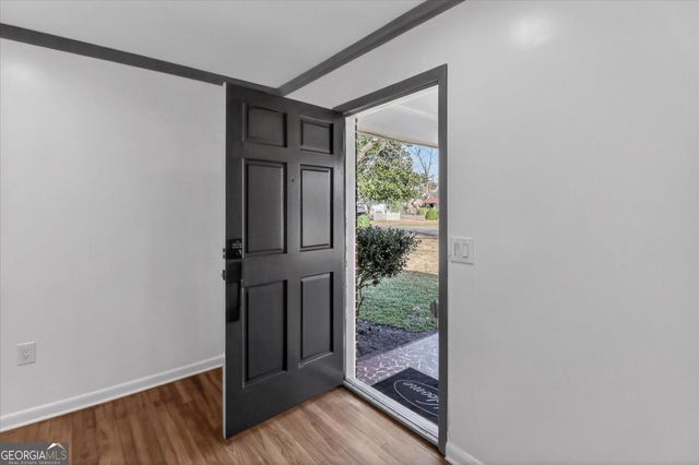 111 E Banks Street, Glennville, GA 30427