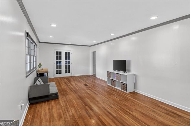 111 E Banks Street, Glennville, GA 30427