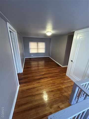 2222 McCausland Avenue, St Louis, MO 63143