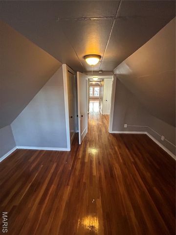 2222 McCausland Avenue, St Louis, MO 63143