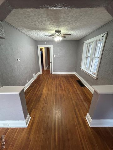 2222 McCausland Avenue, St Louis, MO 63143