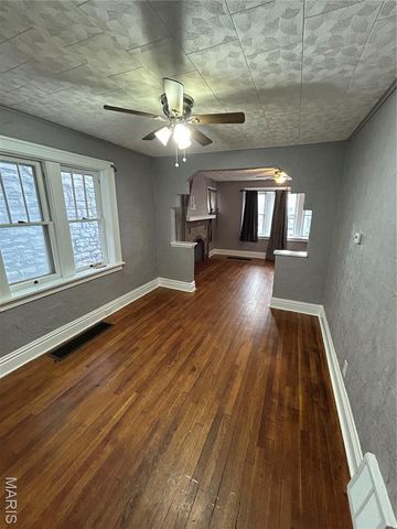 2222 McCausland Avenue, St Louis, MO 63143