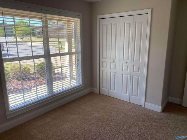 128 Somerset Park Drive, Huntsville, AL 35811