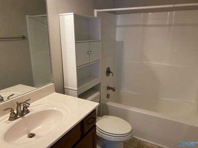 128 Somerset Park Drive, Huntsville, AL 35811