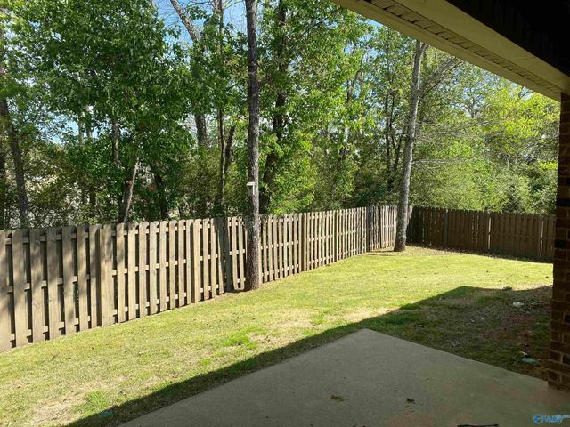 128 Somerset Park Drive, Huntsville, AL 35811