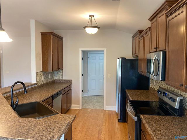 128 Somerset Park Drive, Huntsville, AL 35811