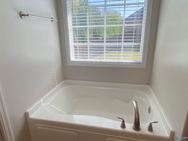 128 Somerset Park Drive, Huntsville, AL 35811