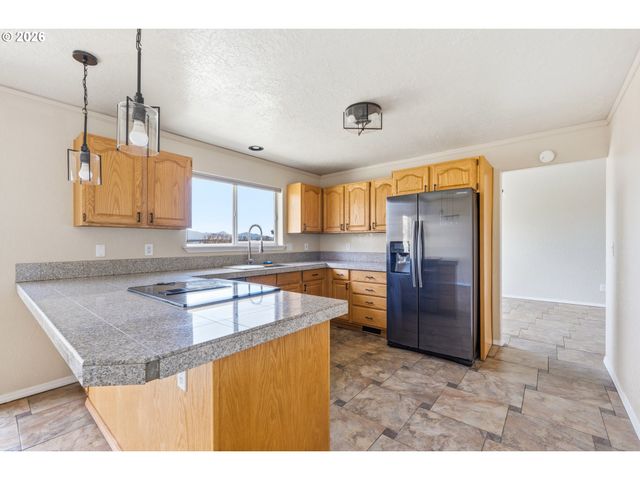 3244 Sw 34TH St, Redmond, OR 97756