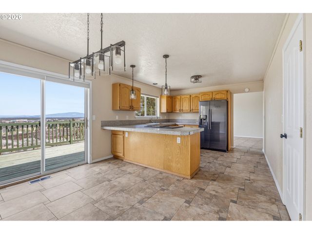 3244 Sw 34TH St, Redmond, OR 97756