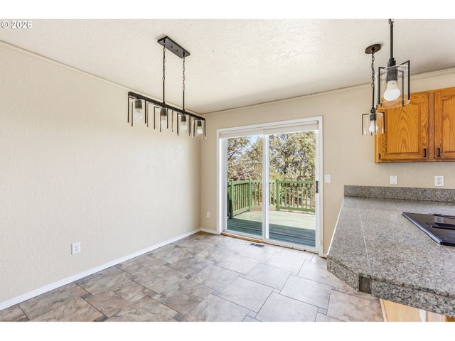 3244 Sw 34TH St, Redmond, OR 97756