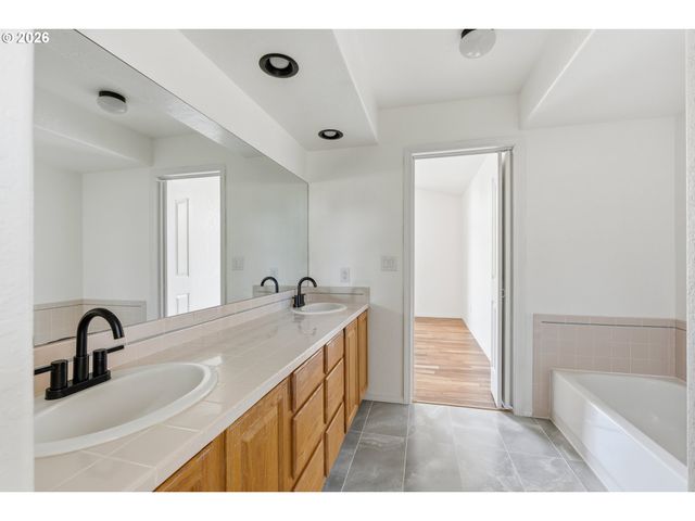 3244 Sw 34TH St, Redmond, OR 97756