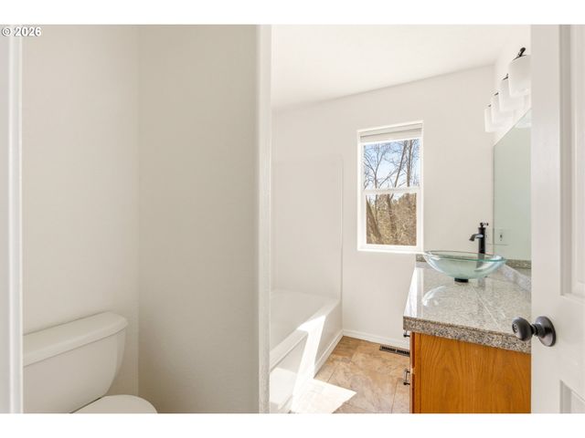 3244 Sw 34TH St, Redmond, OR 97756