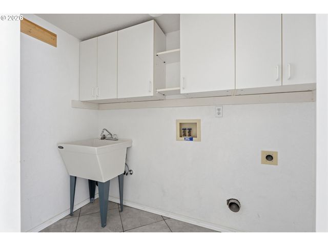 3244 Sw 34TH St, Redmond, OR 97756