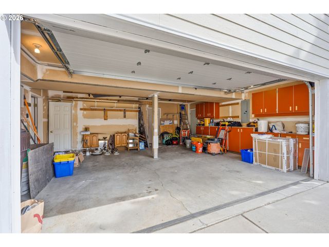 3244 Sw 34TH St, Redmond, OR 97756