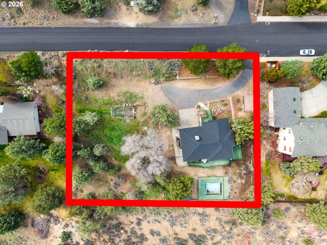 3244 Sw 34TH St, Redmond, OR 97756