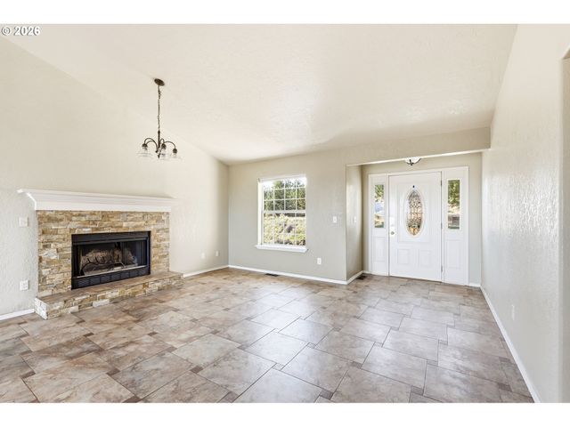 3244 Sw 34TH St, Redmond, OR 97756