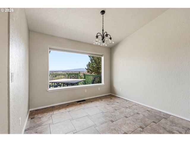 3244 Sw 34TH St, Redmond, OR 97756