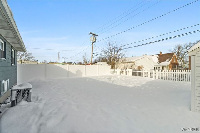 18 Joseph Drive, Tonawanda, NY 14150