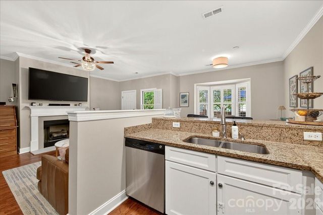 4632 Dabney Vigor Drive, Charlotte, NC 28209
